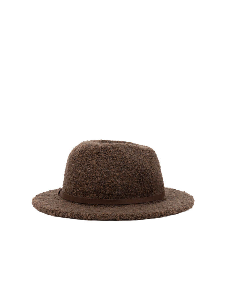 Chapeau avec détail